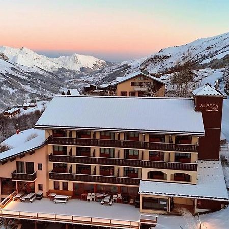 Alpeen Hotel Сен-Мартен-де-Бельвиль Экстерьер фото