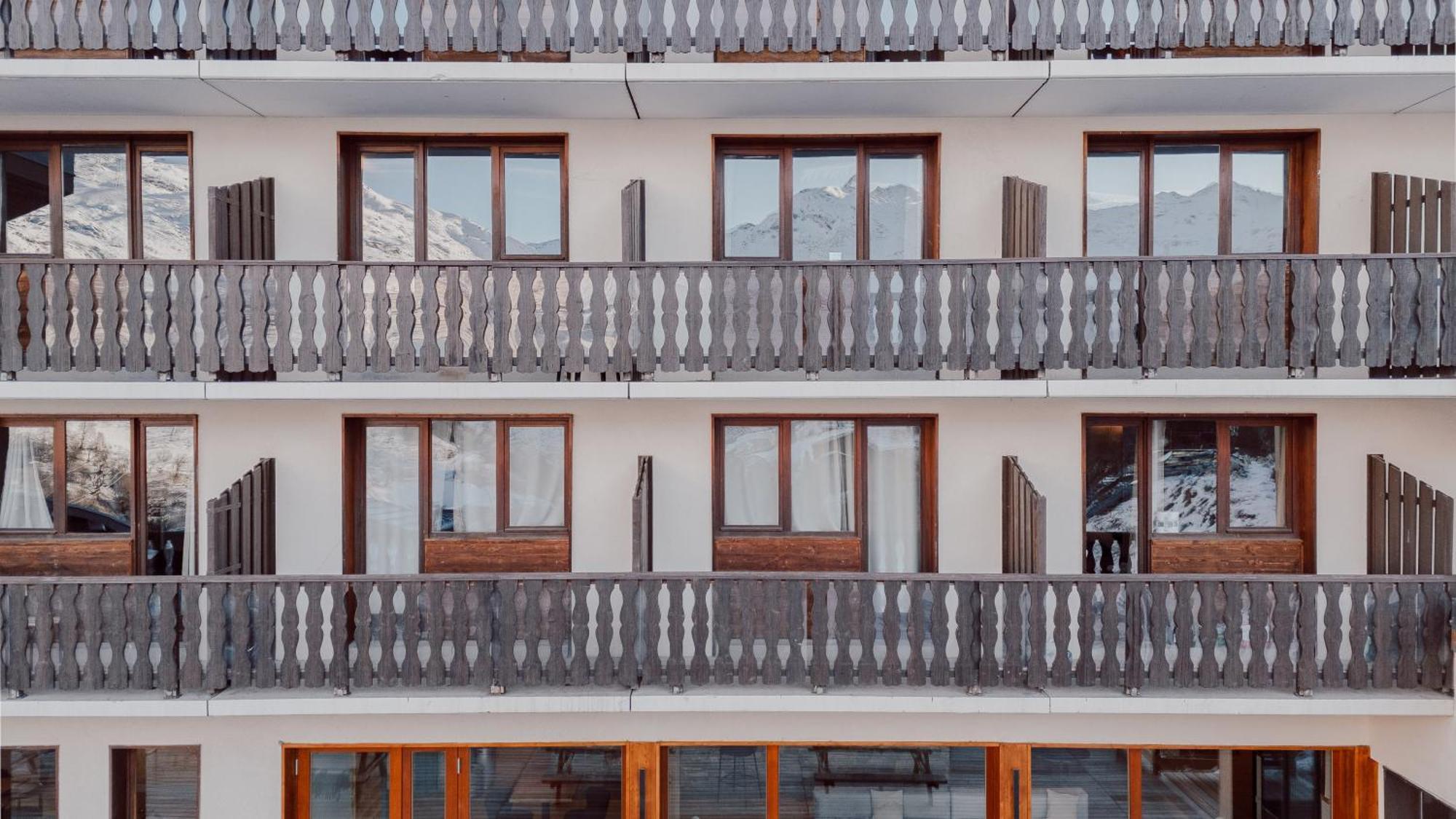 Alpeen Hotel Сен-Мартен-де-Бельвиль Экстерьер фото