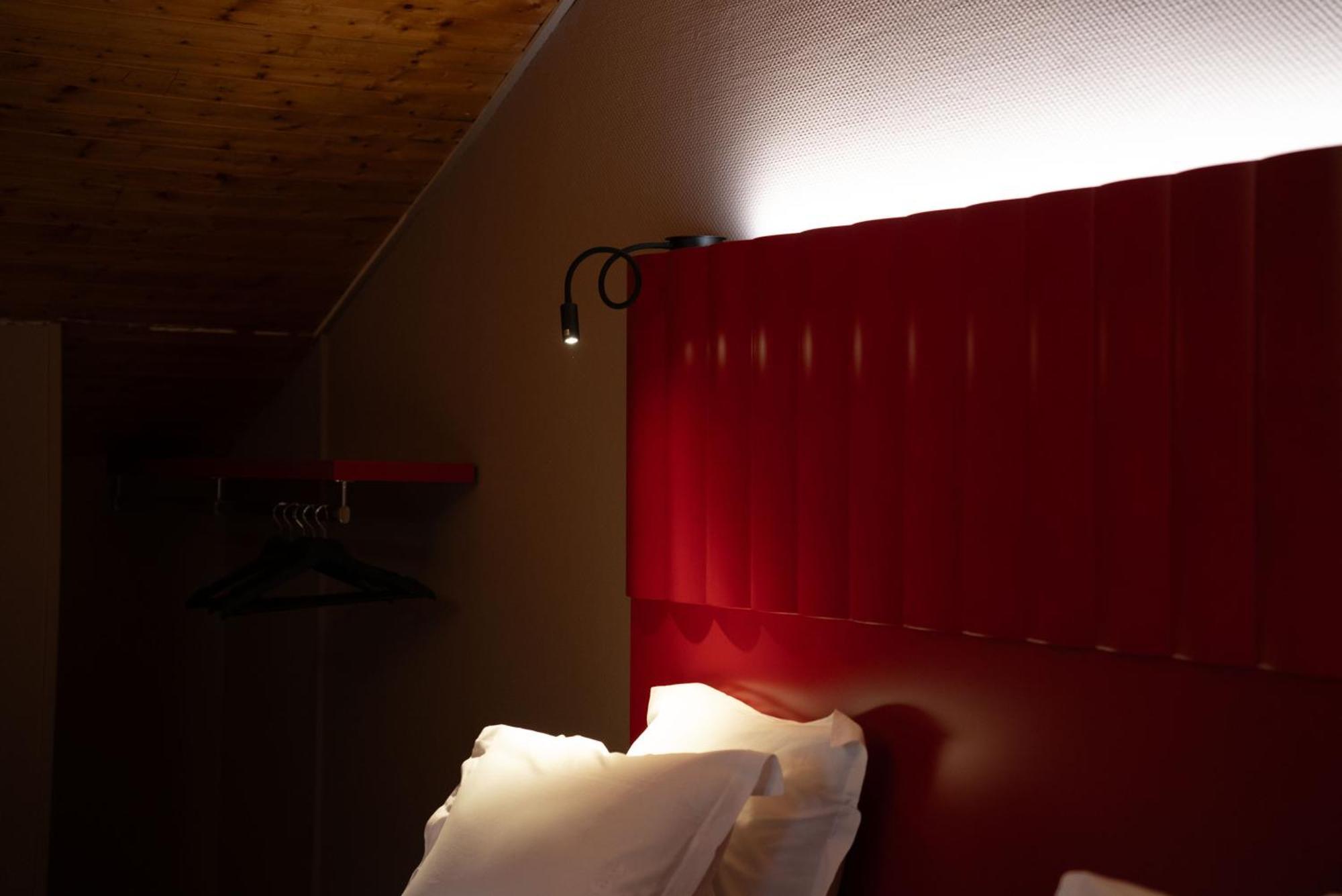 Alpeen Hotel Сен-Мартен-де-Бельвиль Экстерьер фото