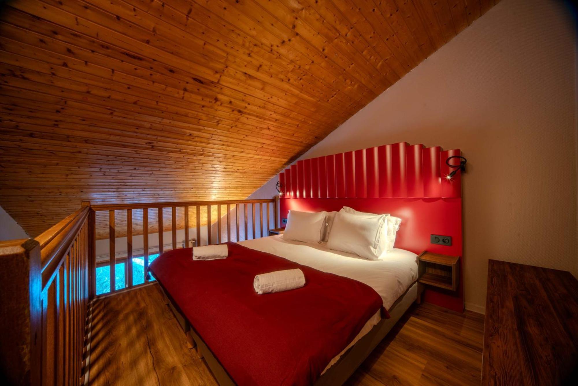 Alpeen Hotel Сен-Мартен-де-Бельвиль Экстерьер фото
