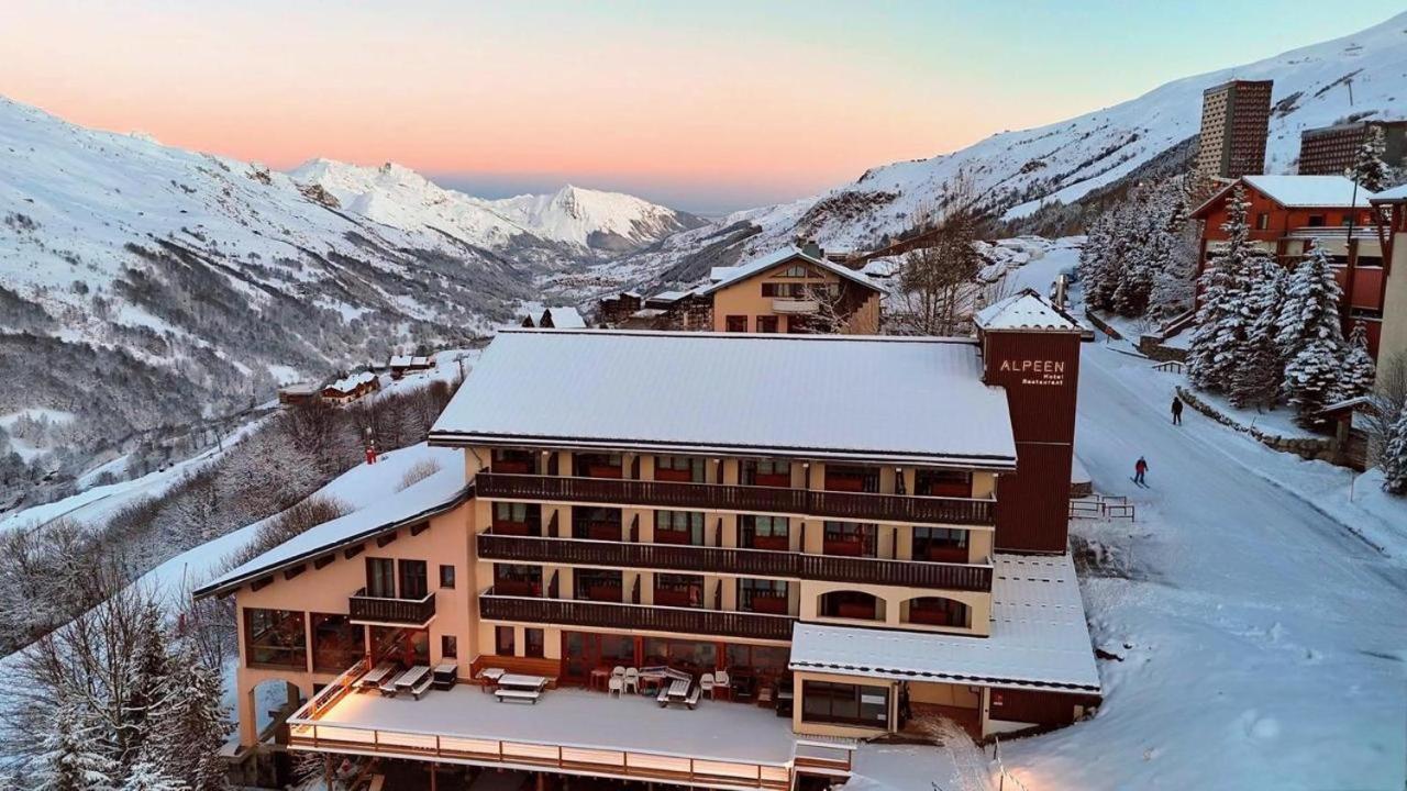 Alpeen Hotel Сен-Мартен-де-Бельвиль Экстерьер фото